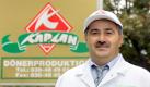Viele Migranten sind auch als Unternehmer erfolgreich. Sie schaffen viele Arbeitsplätze, wie Dönerproduzent Remzi Kaplan. Foto: dpa