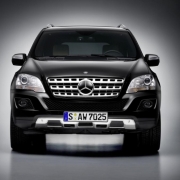 Mercedes-Benz liftet Jet-Set-SUV (Foto)
