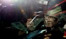 Der News-Corp.-Chef Rupert Murdoch muss den britischen Abgeordneten in der Abhöraffäre um das britische Boulevardblatt News of the World heute  Rede und Antwort stehen. Auch sein Sohn James ist bei der Anhörung dabei. Derweil werden Gerüchte laut, dass sich Murdoch aus seiner Firma zurückziehen will. Foto: dapd