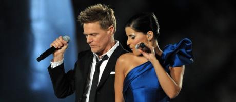 Bryan Adams Nelly Furtado (Foto)