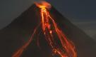 Lava cascades down the slopes of Mayon Volcano as seen in Legazpi City, Albay province in Bicol region of the Philippines on 29 December 2009. Four people displaced by an erupting volcano in the eastern Philippines have died due to various ailments in evacuation centres, officials said Tuesday. Mayon Volcano in Albay province, 360 kilometres south-east of Manila, has been erupting since December 14, forcing 47,563 residents to flee their homes at the foot of the mountain.
 Foto: dpa