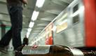 Alkohol ist ab sofort verboten im öffentlichen Nahverkehr von Hamburg. Foto: dpa