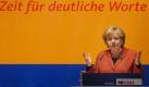 Die CDU-Bundesvorsitzende Angela Merkel spricht am Mittwoch (25.02.2009) in Demmin beim 14. Politischen Aschermittwoch der CDU Mecklenburg-Vorpommern zu den Gästen. Die Veranstaltung steht traditionell unter dem Motto 'Zeit für deutliche Worte'. Rund 2.000 Gäste haben sich zur bundesweit größten CDU-Veranstaltung am Politischen Aschermittwoch eingefunden. Foto: Stefan Sauer dpa/lmv +++(c) dpa - Bildfunk+++
 Foto: dpa