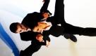 Zwei Tänzer des Ballett Dortmund nehmen an der Generalprobe von element x teil. In dem Tanzprojekt in Zusammenarbeit mit der Kulturhauptstadt Ruhr.2010 begeben sich Ballettdirektor Xin Peng Wang und sein Ensemble mit dem Publikum auf eine tänzerisch-musikalische Raumerkundung durch ein 18-stöckiges Hochhaus in Dortmund. Foto: dpa