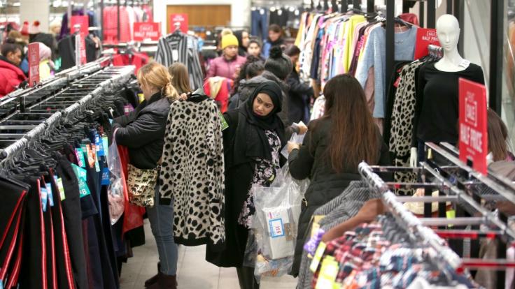 Auch an diesem Verkaufsoffenen Sonntag laden wieder Geschäfte zum Sonntagsverkauf.