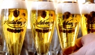 In Dresden ist der Sitz der Radeberger Exportbierbrauerei. Sie soll die erste Brauerei in Deutschland gewesen sein, die Bier ausschließlich nach Pilsner Brauart braute. Die Firma wurde 1872 gegründet. Ab 1905 belieferte sie den sächsischen König. Nach der Wiedervereinigung kaufte die Oetker-Gruppe die Brauerei.  Foto: dpa