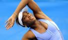 US tennis player Venus Williams stretches before a practice session for the Australian Open in Melbourne 12 January 2010. The Australian Open runs from 19 to 31 January 2010. EPA/JULIAN SMITH AUSTRALIA AND NEW ZEALAND OUT +++(c) dpa - Bildfunk+++ Foto: dpa