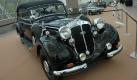 Aus Zwickau stammt das Horch 951 A Sedan-Kabriolett, das Flaggschiff der Marke Horch im Jahr 1940. Die 5,6 Meter lange Nobelkarosse wurde von einem Achtzylinder-Reihenmotor befeuert und erreichte damit immerhin 135 Km/h. Foto: press-inform
