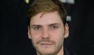 Daniel Brühl soll den Rennfahrer Niki Lauda spielen. Foto: Jean-Christophe Bott Foto: dpa