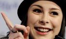 Die Gewinnerin des Eurovision Song Contest 2010 (ESC), Lena Meyer-Landrut, gibt am Montag (31.05.10) in Koeln eine Pressekonferenz. Produzent Stefan Raab will die deutsche Grand-Prix-Gewinnerin Meyer-Landrut auch im naechsten Jahr fuer Deutschland zum Eurovision Song Contest entsenden. Es gebe 'keine andere Möglichkeit, moralisch, sowie musikalisch und ethisch', sagte Raab am Montag in Koeln. Es sei denkbar, dass das TV-Publikum dann statt eines Kandidaten den Wettbewerbssong bestimme. NDR-Intendant Lutz Marmor sagte, dass dies angesichts des Erfolgs 'in dieser Konstellation' sinnvoll sei. 
 Foto: ddp