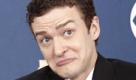 Auch er ist ratlos und weiß nicht so richtig:Warum? Das jedenfalls sagt die Körpersprache von Justin Timberlake, der für seinen Auftritt bei der TV Show Saturday Night Live einen Emmy gewann. Foto: ap