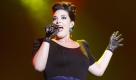 Dutch jazz singer Caro Emerald performs during a concert at the Arena Civica in Milan, Italy, Monday, July 25, 2011. (AP Photo/Antonio Calanni) Foto: dapd