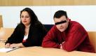 Trier, Rheinland Pfalz. Marco O. sitzt im Sitzungssaal des Landgerichts Trier neben seiner Verteidigerin Martha Schwiering. Das Landgericht verurteilte den 27-jährigen Maurer aus Leipzig zu einer lebenslangen Freiheitstrafe, weil er seine ehemalige Lebensgefährtin mit einem Hammer getötet hat. Foto: dapd