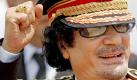 Libyens Revolutionsführer Muammar al-Gaddafi ballt die Faust. Foto: dpa