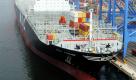 Das weltgrößte Container-Schiff mit dem passend sperrigen Namen 13,798-TEU MSC Irene ruht zum ersten Mal am Hafen Busan New Port in Südkorea. Wenn sich der Koloss einmal in Bewegung gesetzt hat schafft das Schiff eine Geschwindigkeit von 25 Knoten.  Foto: dpa