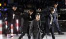 Auch am New Yorker Times Square trumpften in der Silvesternacht Altstars auf: The New Kids On The Block spielten zusammen mit den Backstreet Boys. Foto: dapd