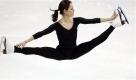 Die amerikanische Eiskunstläuferin Sasha Cohen erwärmt sich vor ihrem Auftritt beim Eiskunstlauf-Wettbewerb in Spokane, Washington. Foto: ap