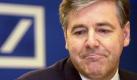 Doch auch ohne die HRE ist die Deutsche Bank in den Sog der Krise geraten. Ihr Chef Josef Ackermann tat lange so, als wre sein Unternehmen davor gefeit - bis Anfang 2009 bekannt wurde, dass sein Institut einen Milliardenverlust fr 2008 einstecken muss. Bisher hat er Staatshilfen fr seine Bank mit Hme abgelehnt, obwohl er an der Konzeption des Bankenrettungspaketes mitgewirkt hat. Foto: dpa