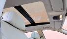 Für 1700 Euro Aufpreis gibt es ein Panorama-Glasdach, das aber eher ein großes Schiebedach ist und längst nicht soviel Ausblick gewährt wie die Glasdächer in einem Renault Scénic oder Citroën C4 Picasso. Foto: press-inform