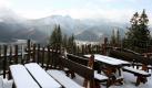 A thin layer of snow can be seen in Zakopane, Poland, 21 October 2010. Winter weather came to Tatra Mountains. EPA/Grzegorz Momot POLAND OUT +++(c) dpa - Bildfunk+++ Foto: dpa