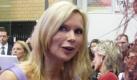 Veronica Ferres: Das Leben kann einem nur dann zu lang erscheinen, wenn man - wie in unserem Film Alfi Seliger - getrieben wird von seinen eigenen Sehnsüchten, Ängsten und Neurosen, die so weit gehen, dass man am Schluss keine Grenzen mehr ziehen kann zwischen seinem eigenen realen Leben und dem Leben als Kunstfigur. Foto: news.de