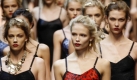 Models wear creations part of the Dolce & Gabbana women's Spring/Summer 2010 fashion collection, presented in Milan, Italy, Sunday, Sept. 27, 2009. (AP Photo/Luca Bruno) Foto: ap