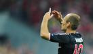 Arjen Robben jubelt. Der Niederländer sorgte mit seinem Treffer zum 2:0 für die Erlösung. Foto: dpa
