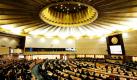 Der Plenarsaal des thailändischen Parlaments in Bangkok. Die Opposition ist mit ihrem Misstrauensantrag gegen den thailändischen Premierminister Abhisit Vejjajiva und fünf weitere Kabinettsmitglieder gescheitert. Das Votum gründete auf den Vorwurf, mit der Erstürmung eines Lagers von oppositionellen Demonstranten im Stadtzentrum von Bangkok durch die Armee habe die Regierung Menschenrechte verletzt. Foto: dpa