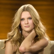 Toni Garrn (Foto)