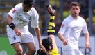 Freiburgs Yacine Abdessadki (l.) spielt gegen Dortmunds Nuri Sahin. Freiburg schafft zum Saisonabschluss einen 3:1-Sieg gegen das Team von Jürgen Klopp. Foto: ddp