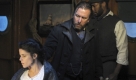 Während van Weyden von Kapitän Wolf Larsen aufgefischt wird, landet Maud Brewster an Bord von dessen Bruder, Death Larsen (Tim Roth). Foto: ZDF