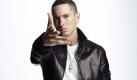 Eminem ist gegen Sonderbehandlung von VIPs
Vorspann: 	
Text: 	

London (dpa) - Der amerikanische Rapper, Musikproduzent und Grammy-Preisträger Eminem hat die Erfahrung gemacht, dass viele Mediziner ihren prominenten Patienten viel zu leichtfertig Rezepte ausstellen - auch für gefährliche oder abhängig machende Medikamente.

«Es gibt Ärzte, die dir gewisse Dinge nur geben, weil du bist, der du bist», zitiert «NME.com» aus einem Interview mit dem 37-Jährigen. «Berühmte Leute neigen erschreckend häufig zu Überdosierung», glaubt Marshall Bruce Mathers, wie Eminem bürgerlich heißt. Foto: dpa