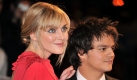 British model, grand daughter of Roald Dahl, Sophie Dahl (L) and partner British musician Jamie Cullum (R) attend the opening gala of The Times BFI London Film Festival which starts with the world premiere of US director Wes Anderson?s film ?Fantastic Mr Fox? held at the Odeon Leicester Square in London, Britain 14 October 2009. The movie is an animation based on Roald Dahl?s book of the same name.
 Foto: dpa