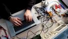 Der Chaos Computer Club warnt vor Sicherheitslücken bei der Software, die Strafermittler zur Überwachung von Internet-Telefonaten einsetzen. Symbolfoto: Tim Brakemeier Foto: dpa