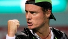Es sieht so leicht aus - und braucht doch ordentlich Kampfgeist. Den sieht man dem Australier Lleyton Hewitt auch an, nachdem er gegen den Japaner Tatsuma Ito gepunktet hat. Foto: ap