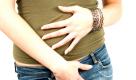 Die Periode macht vielen Frauen zu schaffen. Schmerzen im Unterleib und im Rücken quälen während der Regel und machen sogar richtig krank. Foto: istockphoto