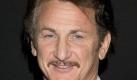 Hollywood-Star Sean Penn hat die Haiti-Hilfe scharf kritisiert. In einem Interview mit dem Stern sagt er, dass der größte Teil der Hilfen nicht auf der Insel ankämen. Hätte die internationale Staatengemeinschaft, wie 2010 versprochen, das Geld rechtzeitig gezahlt, hätte die aktuell grassierende Cholera-Epidemie verhindert werden können. Sean Penn hat in Port-au-Prince ein Obdachlosenlager aufgebaut und hält sich seit dem verheerenden Erdbeben vor einem Jahr regelmäßig in Haiti auf. Foto: dpa