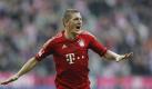 Top: ... Bastian Schweinsteiger, der zum 2:0 gegen den 1. FC Nürnberg traf (Endstand 4:0). So viele tolle Distanzschusstore hatte es in dieser Spielzeit auf einen Schlag bislang noch nicht gegeben. Foto: dapd