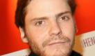 Der in Barcelona geborene Schauspieler Daniel Brühl wird ein Buch über seine Geburtsstadt veröffentlichen. Daniel Brühl: Ein Tag in Barcelona erscheint nach Angaben des Ullstein Verlags im Mai 2011. Foto: dpa