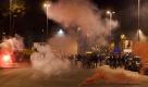 Supporters of AS Roma and SS Lazio clash outside Rome's Olympic stadium late 18 April 2010 after AS Roma won 2-1 at the end of their Italian Serie A local derby match. Nine people were injured: seven supporters and two carabinieri policemen. EPA/MASSIMO PERCOSSI +++(c) dpa - Bildfunk+++  Foto: dpa