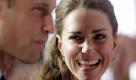 Der britische Prinz William und seine Frau Catherine haben den ersten offiziellen Auslandsbesuch seit ihrer Trauung am 29. April beendet. Das königliche Paar war nach US-Medienberichten am frühen Montag auf dem Rückweg von Los Angeles nach London. Nach ihrer Tour quer durch Kanada eroberten die jungen Royals am Wochenende auch Kalifornien im Sturm. Foto: dapd