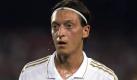 Real Madrids Mesut Özil ist sauer über seine Rote Karte beim spanischen Supercup. Foto: dpa