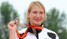 Kanu und Kanu-Slalom: Ob geradeaus oder durch Torstangen und gegen den Strom: Die deutschen Kanuten haben sich bei Olympia 2012 neun Medaillen als Ziel gesetzt. Katrin Wagner-Augustin (Foto) ist Anwärterin auf zweimal Gold. «Wir sind selbstbewusst. Nicht weil wir überheblich sind, sondern weil wir analysiert haben, was wir können», sagte Thomas Konietzko, der Präsident des Deutschen Kanu-Verbandes (DKV). Foto: dapd