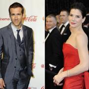 Sandra Bullock mit Ryan Reynolds auf rotem Teppich (Foto)