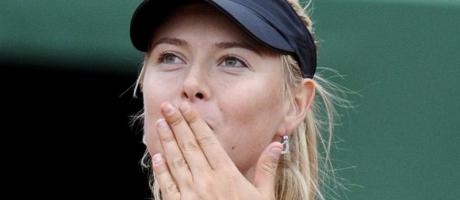 Scharapowa mit Mühe ins Viertelfinale - Li raus (Foto)