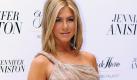 Jennifer Aniston ist ein weltweiter Sympathieträger und als Testimonial deshalb gerne gebucht. Sie wirbt für die Mineralwasserfirma Smart Water und natürlich auch für ihr eigenes ParfümLolavie. Foto: dpa