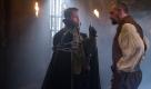 Porthos (Ray Stevenson) ist der schlagkräftigste, der drei Musktetiere: Große Worte und Argumente sind nicht sein Ding. Er mag es eher handfest. Das bekommt auch der Adelige Cagliostro (gespielt von Til Schweiger) zu spüren. Foto: Constantin Film