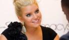 
Jessica Simpson signs autographs for fans at the launch of Macy's 'Find Your Magic' campaign in New York, Wednesday, Sept. 15, 2010. (AP Photo/Charles Sykes)

 Foto: ap