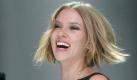 Scarlett Johansson (25) überraschte in Spanien mit einem neuen Look. Die Hollywood-Schauspielerin hat sich ihre langen blonden Haare abgeschnitten und erschien am Mittwoch bei der Verleihung der Él Boton - Mango Fashion Awards in Barcelona mit einem Bob. Das berichtet die Daily Mail in ihrer Onlineausgabe. Einigen Beobachtern soll der neue Schnitt allerdings ein wenig zu radikal gewesen sein, heißt es. (dpa) Foto: dpa