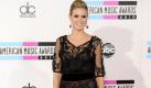 Heidi Klum auf dem roten Teppich bei der Verleihung der 38. American Music Awards am 21. November 2011 in Los Angeles. Foto: dpa
